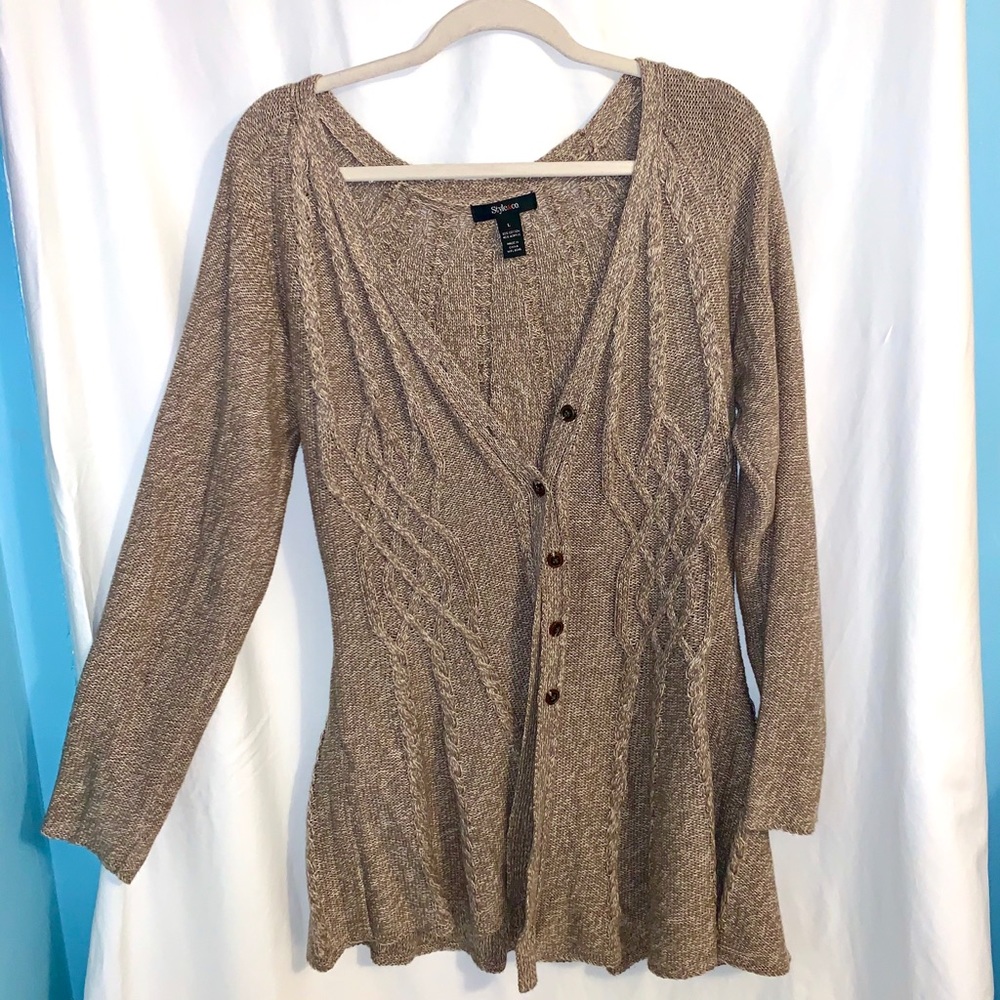 NWOT GORGEOUS SWEATER!